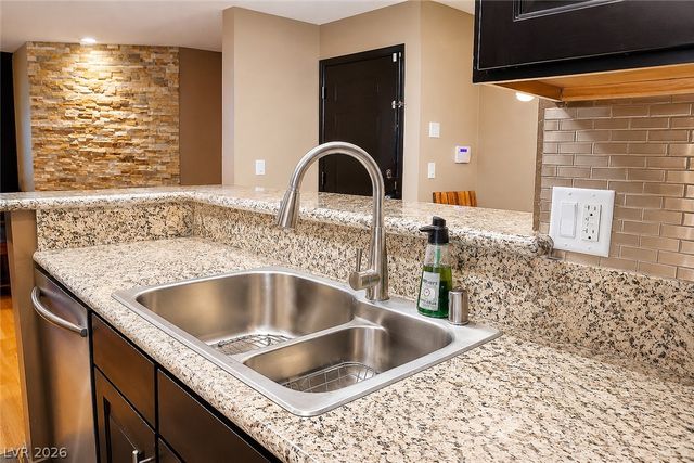 2200 South Fort Apache Road 2032, Las Vegas, NV 89117