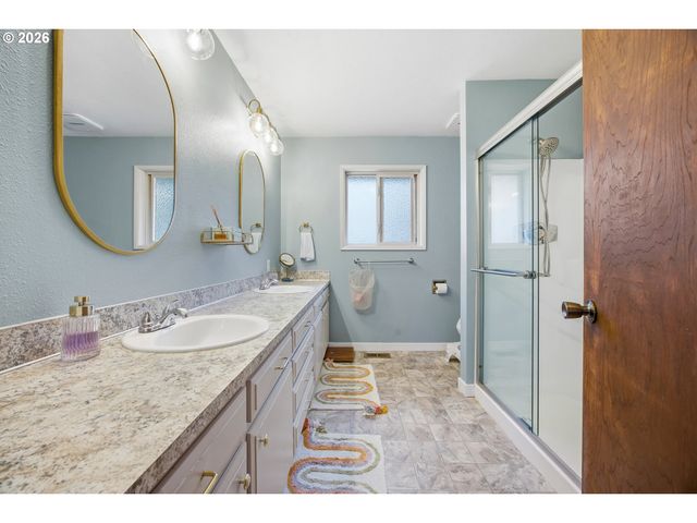 64 Ne SCOTT Dr, Gresham, OR 97030