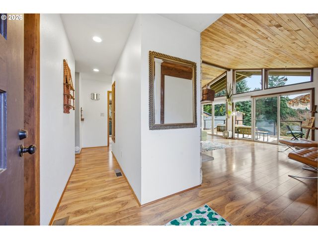 64 Ne SCOTT Dr, Gresham, OR 97030