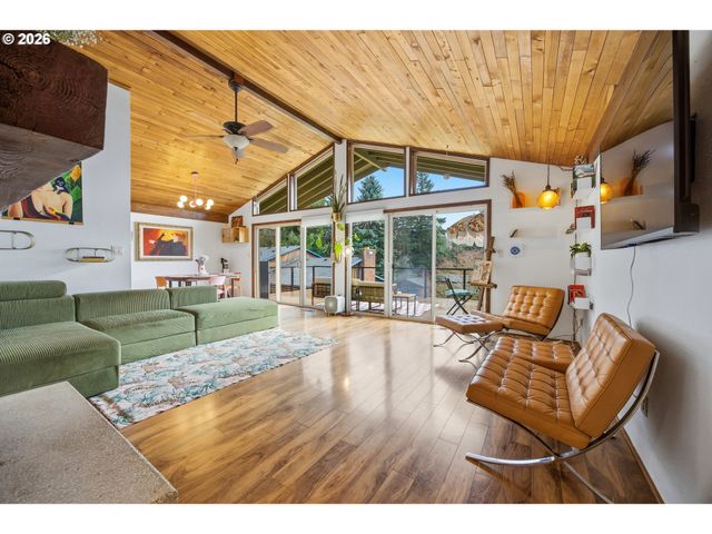 64 Ne SCOTT Dr, Gresham, OR 97030