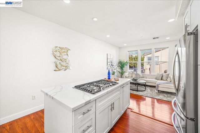 49030 Meadowfaire Cmn, Fremont, CA 94539