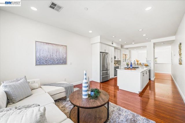 49030 Meadowfaire Cmn, Fremont, CA 94539