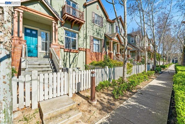 49030 Meadowfaire Cmn, Fremont, CA 94539