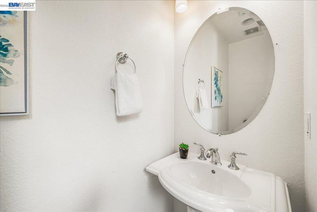 49030 Meadowfaire Cmn, Fremont, CA 94539