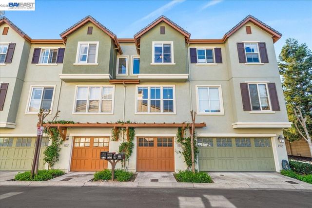 49030 Meadowfaire Cmn, Fremont, CA 94539