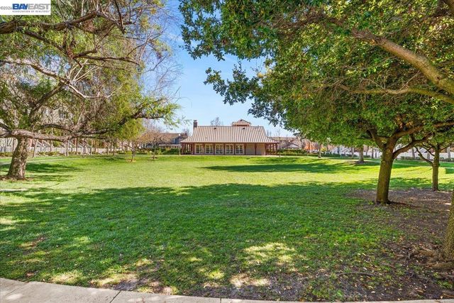49030 Meadowfaire Cmn, Fremont, CA 94539