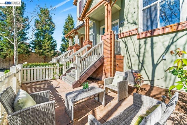 49030 Meadowfaire Cmn, Fremont, CA 94539