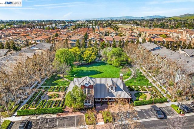 49030 Meadowfaire Cmn, Fremont, CA 94539