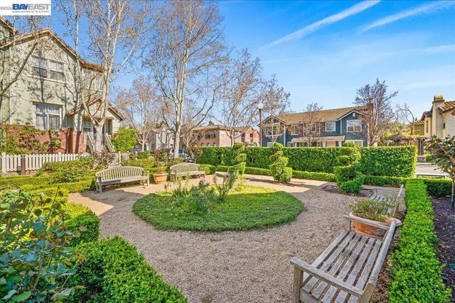 49030 Meadowfaire Cmn, Fremont, CA 94539