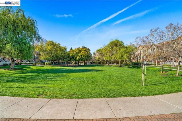 49030 Meadowfaire Cmn, Fremont, CA 94539