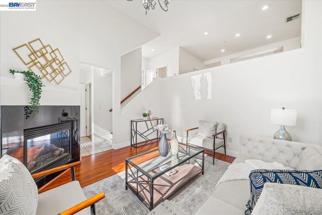 49030 Meadowfaire Cmn, Fremont, CA 94539