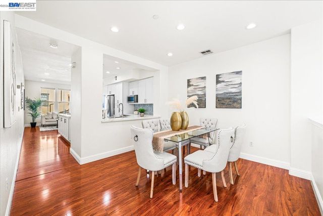 49030 Meadowfaire Cmn, Fremont, CA 94539