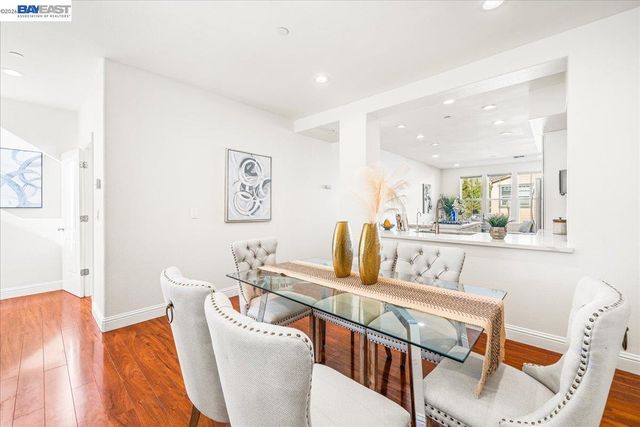 49030 Meadowfaire Cmn, Fremont, CA 94539