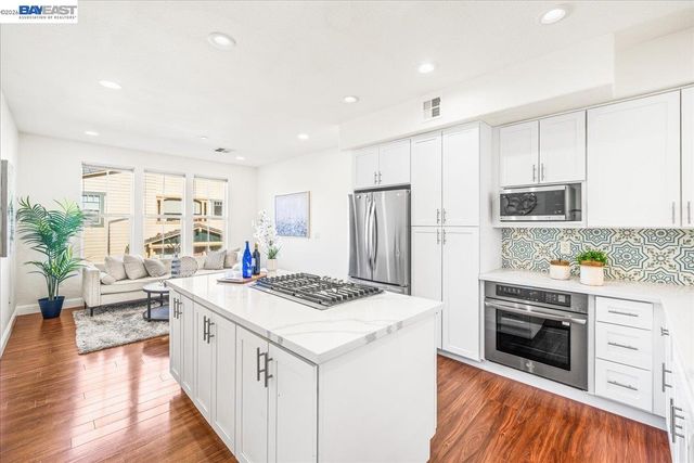 49030 Meadowfaire Cmn, Fremont, CA 94539