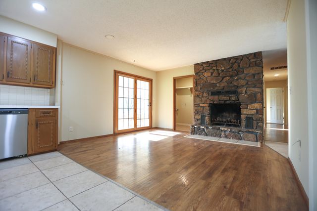 3527 S Ferguson Avenue, Springfield, MO 65807