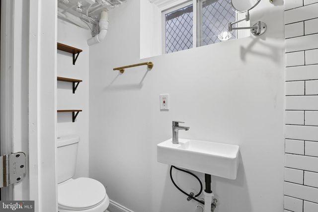 515 N LINWOOD AVE, Baltimore, MD 21205