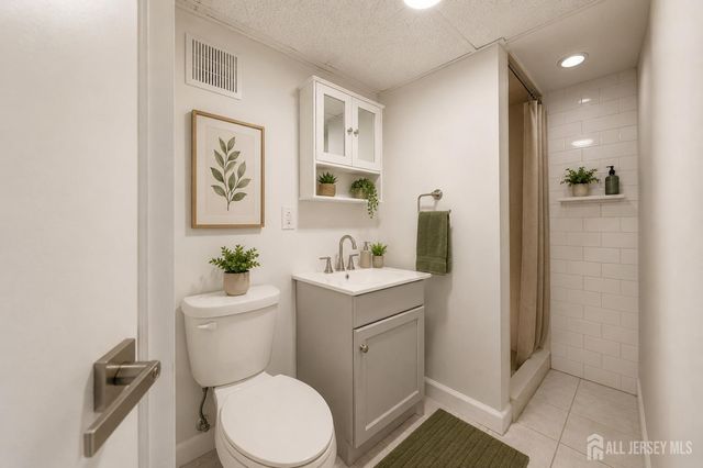 1746 Elk Street, Piscataway, NJ 08854