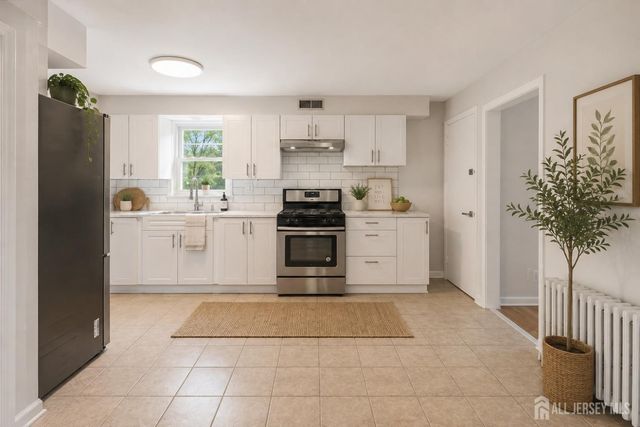 1746 Elk Street, Piscataway, NJ 08854