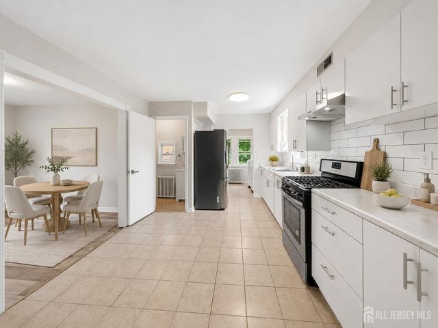 1746 Elk Street, Piscataway, NJ 08854