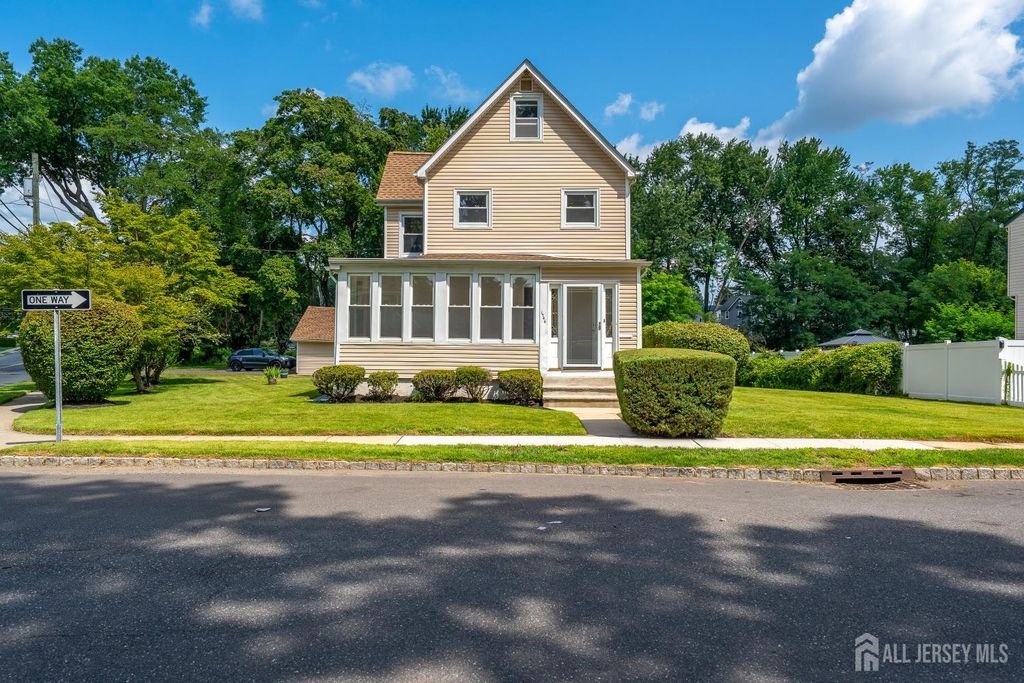 1746 Elk Street, Piscataway, NJ 08854