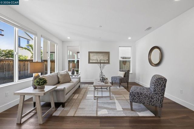 284 Bear Creek Dr, Brentwood, CA 94513