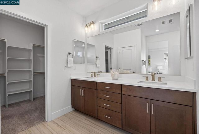 284 Bear Creek Dr, Brentwood, CA 94513