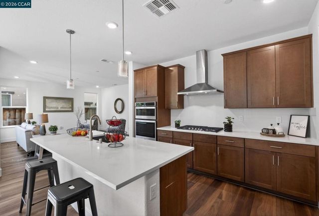 284 Bear Creek Dr, Brentwood, CA 94513