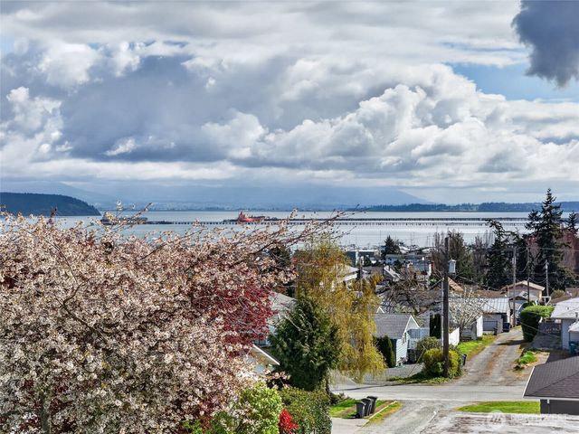 2913 K Avenue, Anacortes, WA 98221
