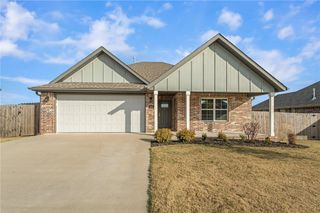 986 Madden Street, Tontitown, AR 72762