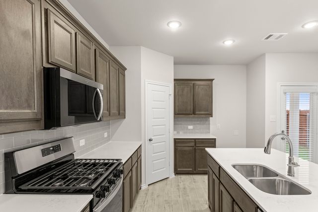 114 Van Horn Drive, Terrell, TX 75160