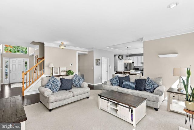 702 MOUNT HOLLY PL NE, Leesburg, VA 20176
