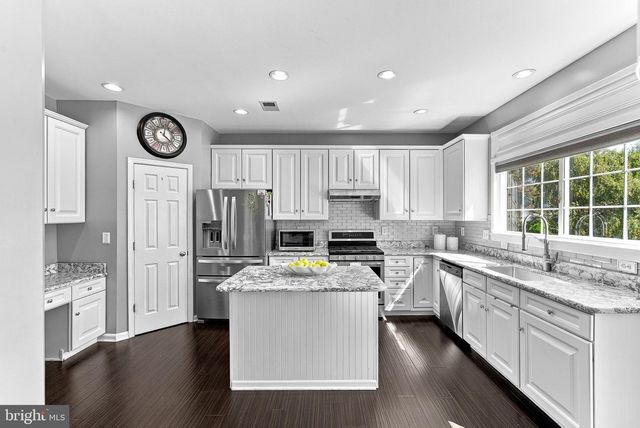 702 MOUNT HOLLY PL NE, Leesburg, VA 20176