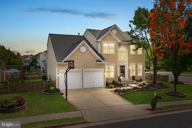 702 MOUNT HOLLY PL NE, Leesburg, VA 20176