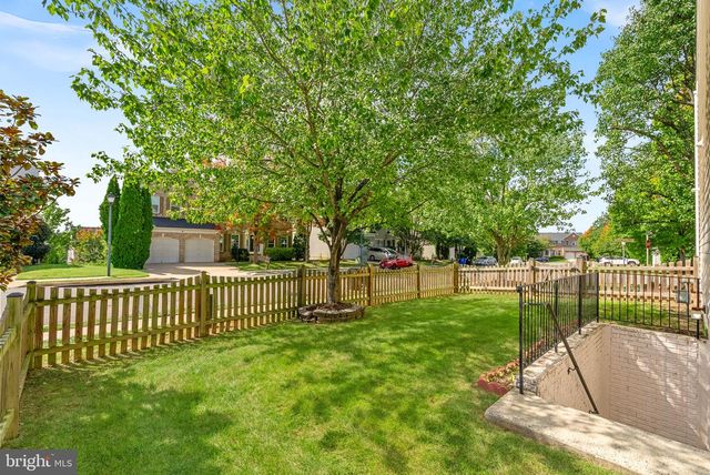 702 MOUNT HOLLY PL NE, Leesburg, VA 20176