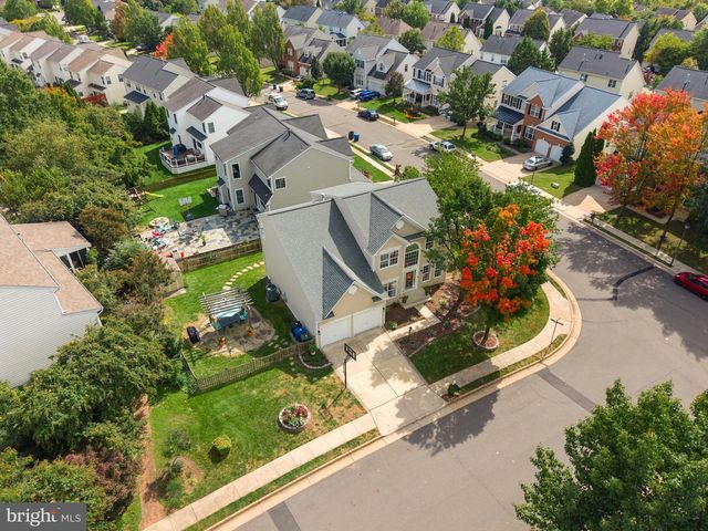 702 MOUNT HOLLY PL NE, Leesburg, VA 20176