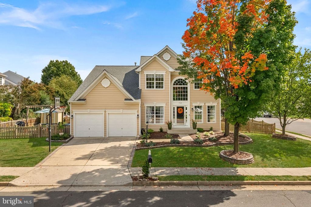 702 MOUNT HOLLY PL NE, Leesburg, VA 20176