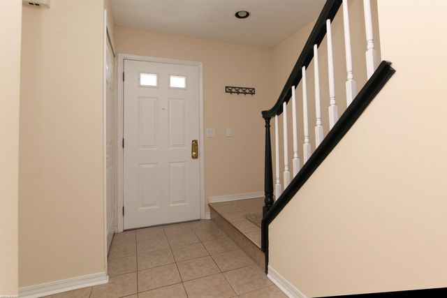 17088 Kingsbrooke Drive, Clinton Township, MI 48038