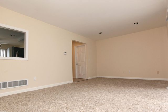 17088 Kingsbrooke Drive, Clinton Township, MI 48038