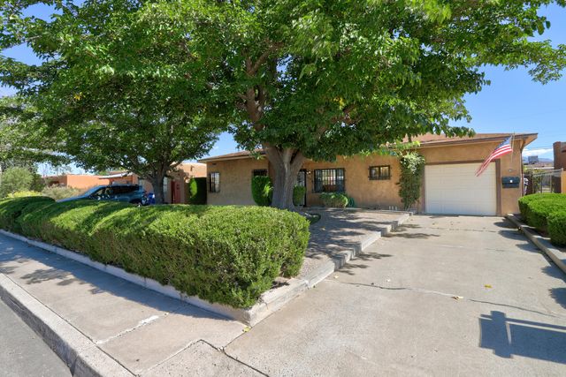 2930 Jefferson Street NE, Albuquerque, NM 87110