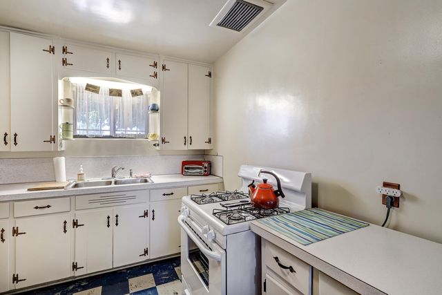 2930 Jefferson Street NE, Albuquerque, NM 87110