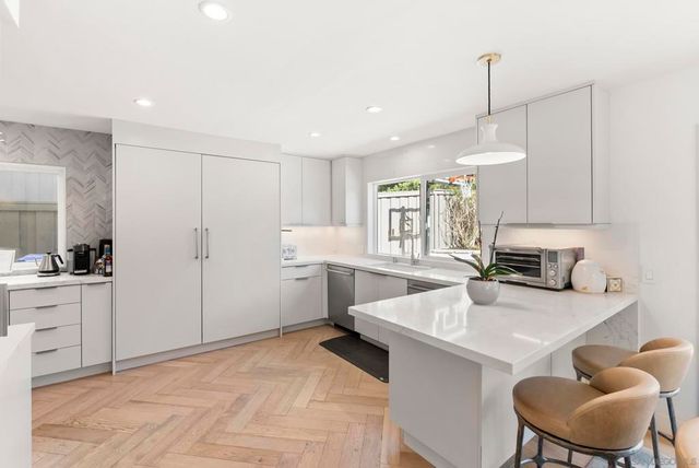 13751 Mercado Drive, Del Mar, CA 92014