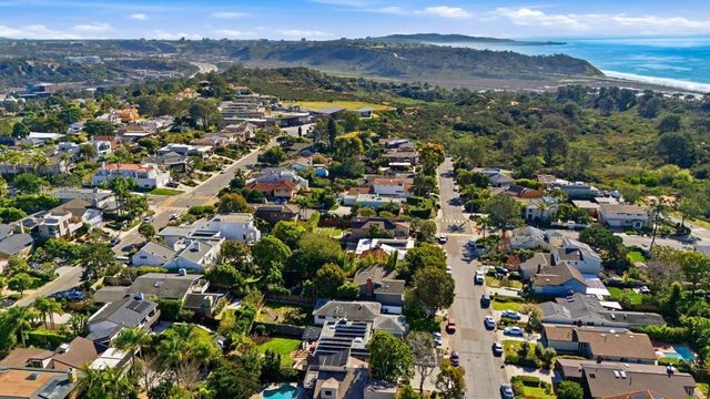 13751 Mercado Drive, Del Mar, CA 92014