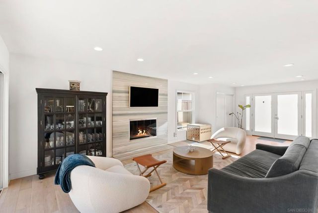 13751 Mercado Drive, Del Mar, CA 92014