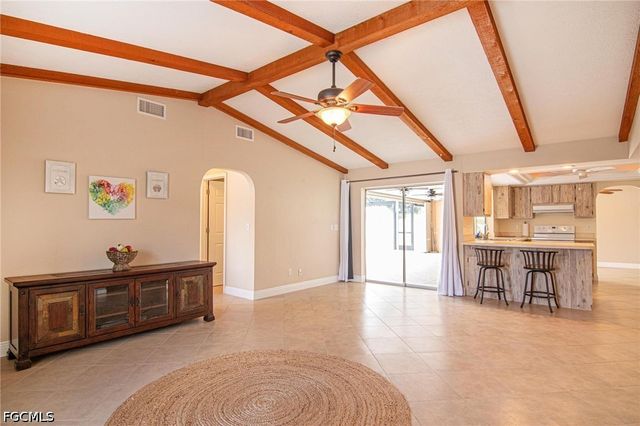 3929 SE 10th AVE, Cape Coral, FL 33904