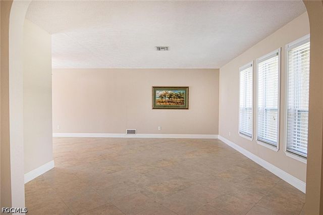 3929 SE 10th AVE, Cape Coral, FL 33904