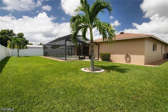 3929 SE 10th AVE, Cape Coral, FL 33904