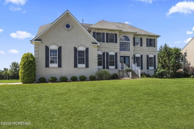 20 Courtney Court, Freehold, NJ 07728