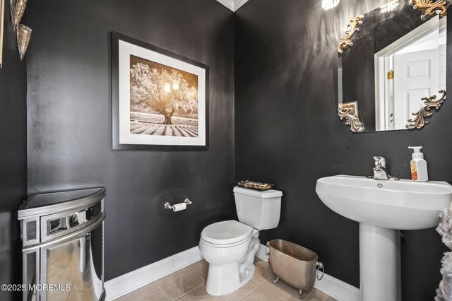 20 Courtney Court, Freehold, NJ 07728