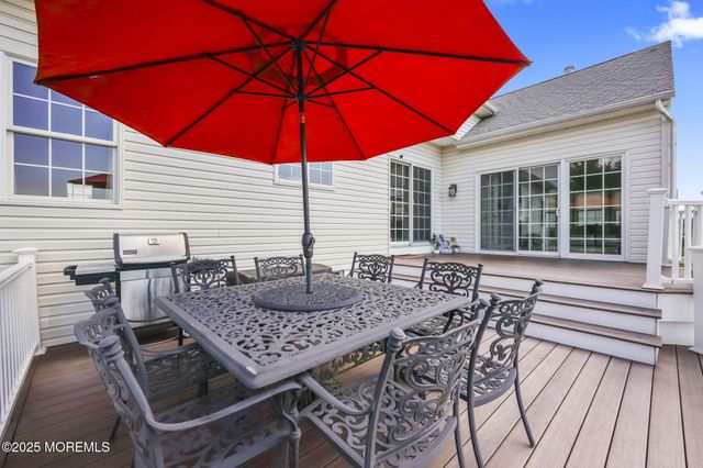 20 Courtney Court, Freehold, NJ 07728
