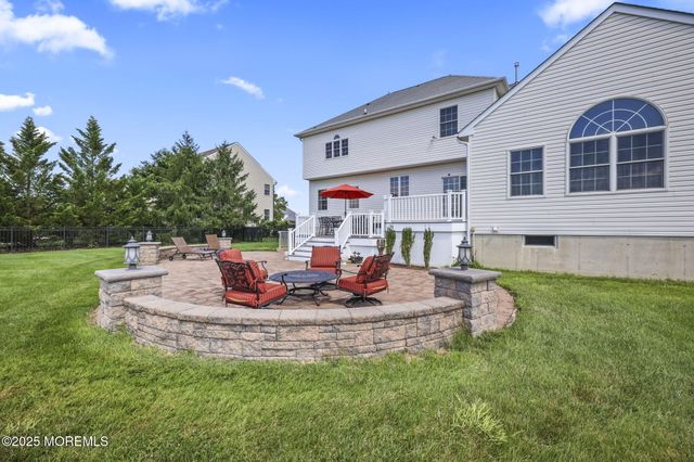 20 Courtney Court, Freehold, NJ 07728